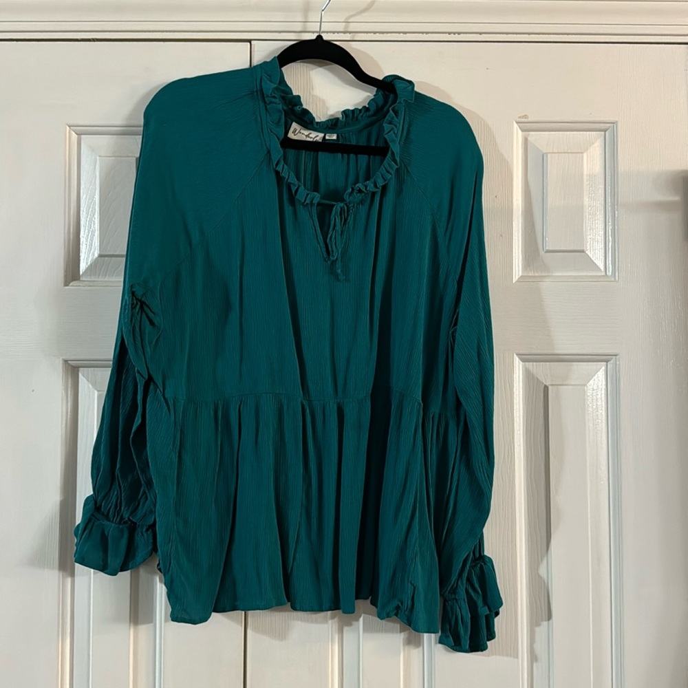 Teal top